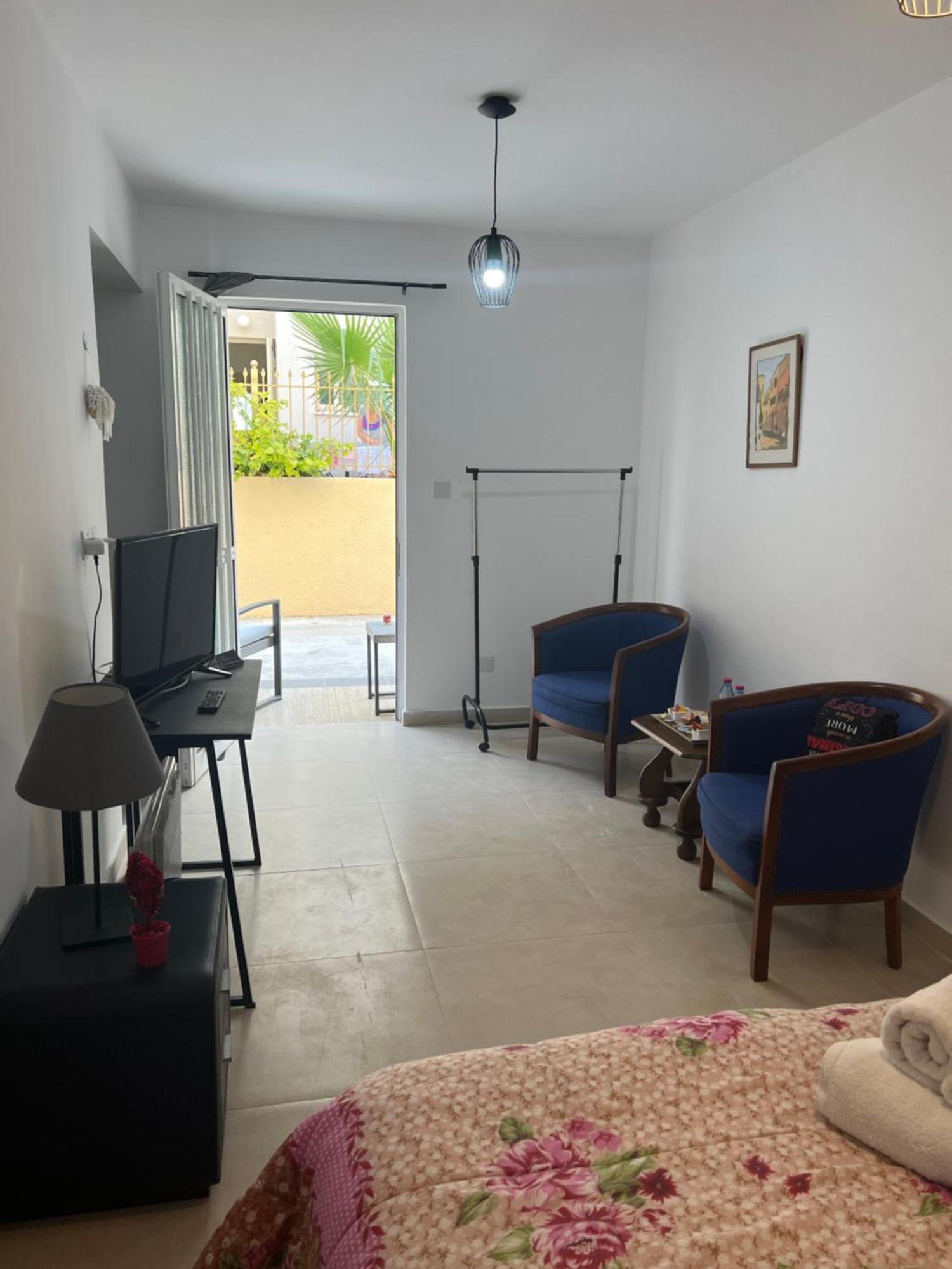 Charalambous Apartment 파포스 외부 사진